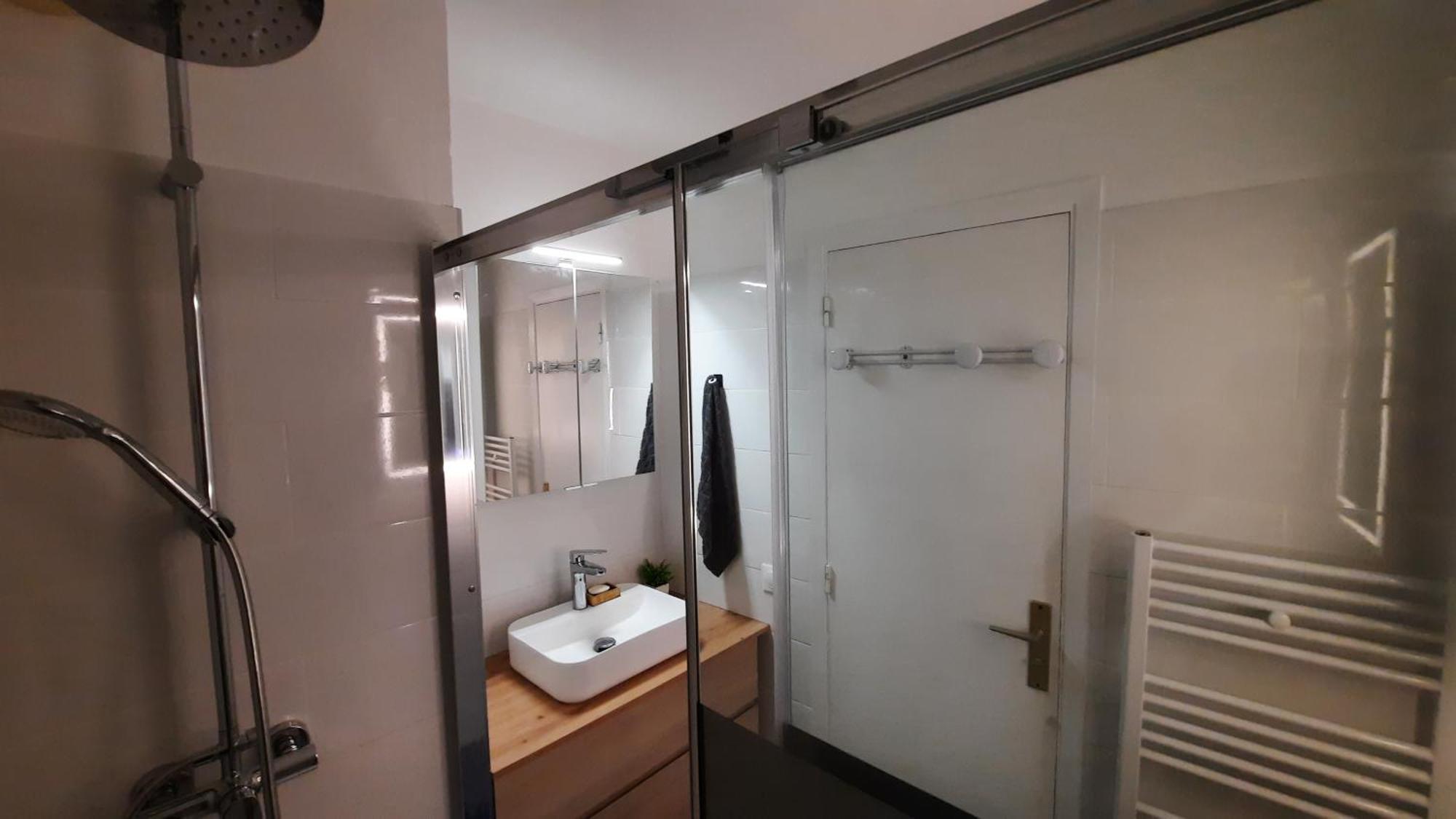 Sunny Mercury - Room In Apartment Кан Екстериор снимка