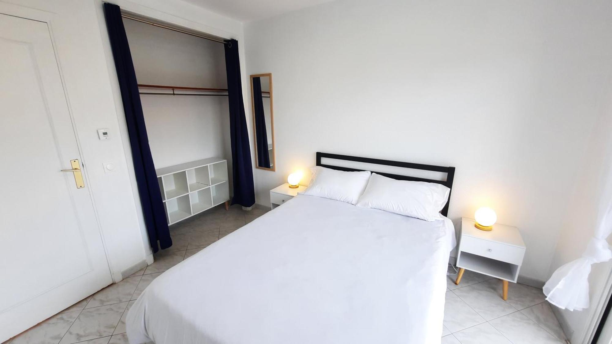 Sunny Mercury - Room In Apartment Кан Екстериор снимка